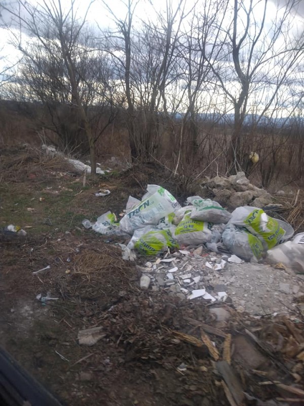 Ловни камери хващат нарушителите, изхвърлящи боклуци край Енина