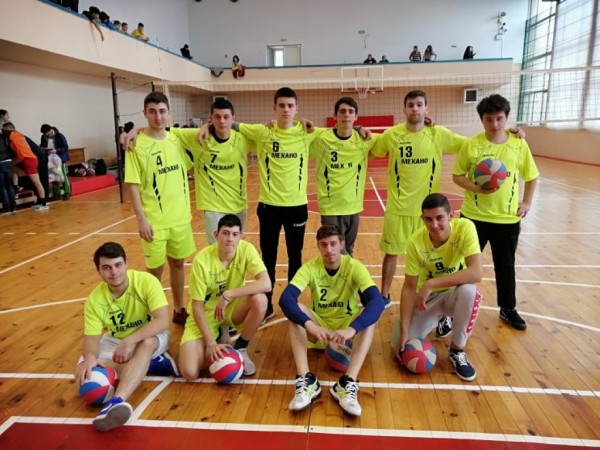 Вижте четвъртата специалност в Механото, част от дуалното обучение в гимназията