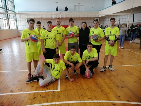 Вижте четвъртата специалност в Механото, част от дуалното обучение в гимназията