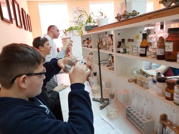 Вижте четвъртата специалност в Механото, част от дуалното обучение в гимназията