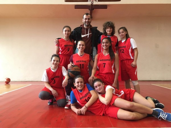 Вижте четвъртата специалност в Механото, част от дуалното обучение в гимназията