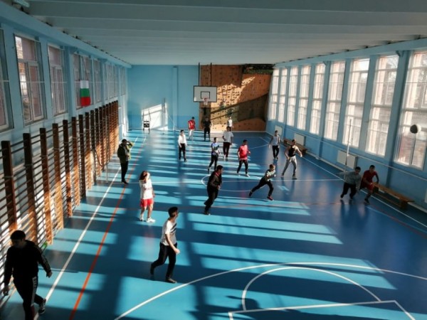 Вижте четвъртата специалност в Механото, част от дуалното обучение в гимназията