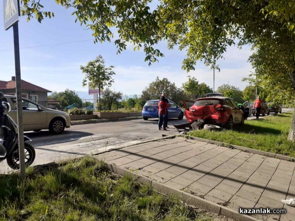 Шофьор се заби в задницата на Рено Клио