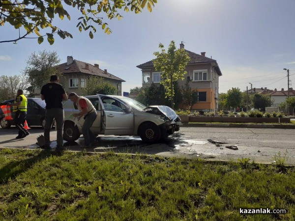 Шофьор се заби в задницата на Рено Клио