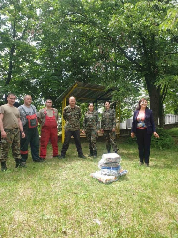 Военнослужещи от Казанлък с редица благотворителни инициативи