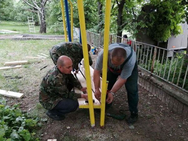 Военнослужещи от Казанлък с редица благотворителни инициативи