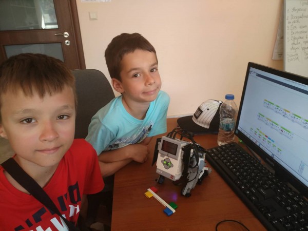 Старт на летните занимания в ДАПР „ИКТ Център“