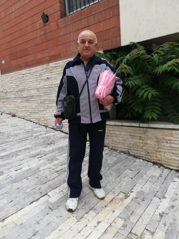 Над 6 000 флага на Казанлък вече са раздадени