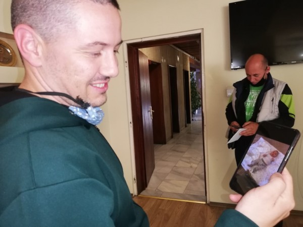 Кметът на Казанлък връчи ваучерите на първите 11 двойки, одобрени за еднократна помощ за новородени деца