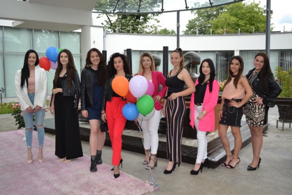 Казанлък избра Мария Петрова за Царица Роза 2020