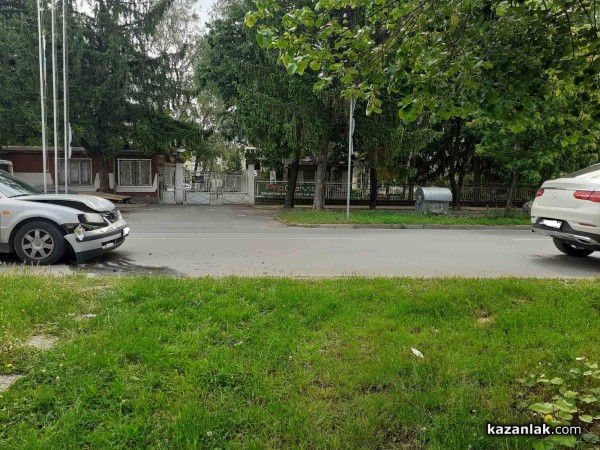 Леко ПТП до северния изход на Казанлък