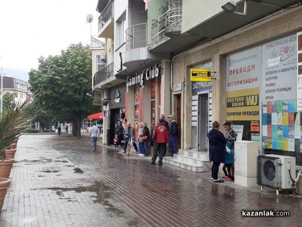 Сирени прозвучаха в памет на Христо Ботев и загиналите за свободата на България