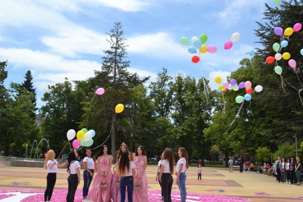 72 000 рози - в една за Празника на Казанлък