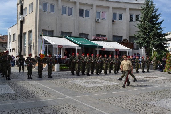 Днес Казанлък празнува