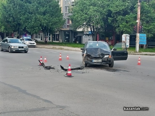 Мерцедес отне предимство и предизвика катастрофа до Манастира