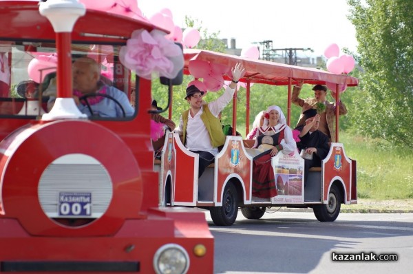 “Царица иде - всеки да я види“ - шествието от птичи поглед / ВИДЕО