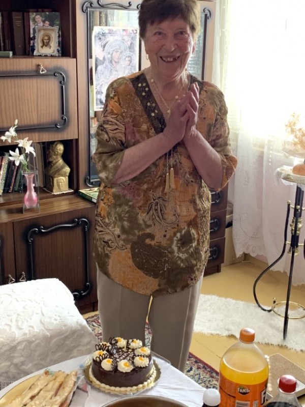 Любима казанлъшка учителка днес посреща 90-ти юбилей