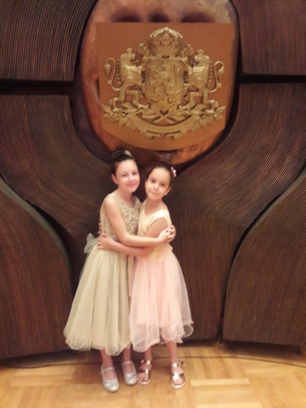 Дори и в онлайн конкурси, казанлъшките пианисти пак са на челните места