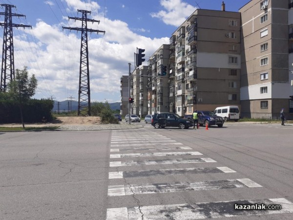 Катастрофа на светофара до Енергото в Казанлък