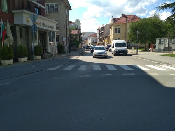 Затваряне на участък от ул.„Шипченска епопея“ утре