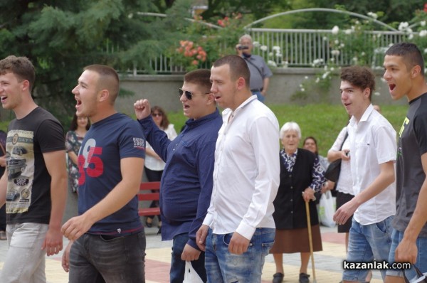 81 абитуриенти изпрати днес Механото