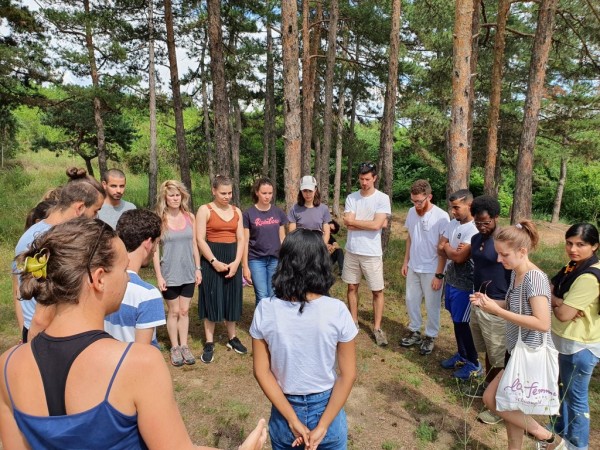 Чуждестранни доброволци пристигнаха в Казанлък да участват в Еко фестивал