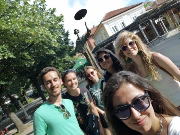 Чуждестранни доброволци пристигнаха в Казанлък да участват в Еко фестивал