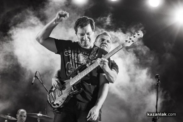 Публиката в амфитеатър “Дамасцена“ изкара БТР на бис