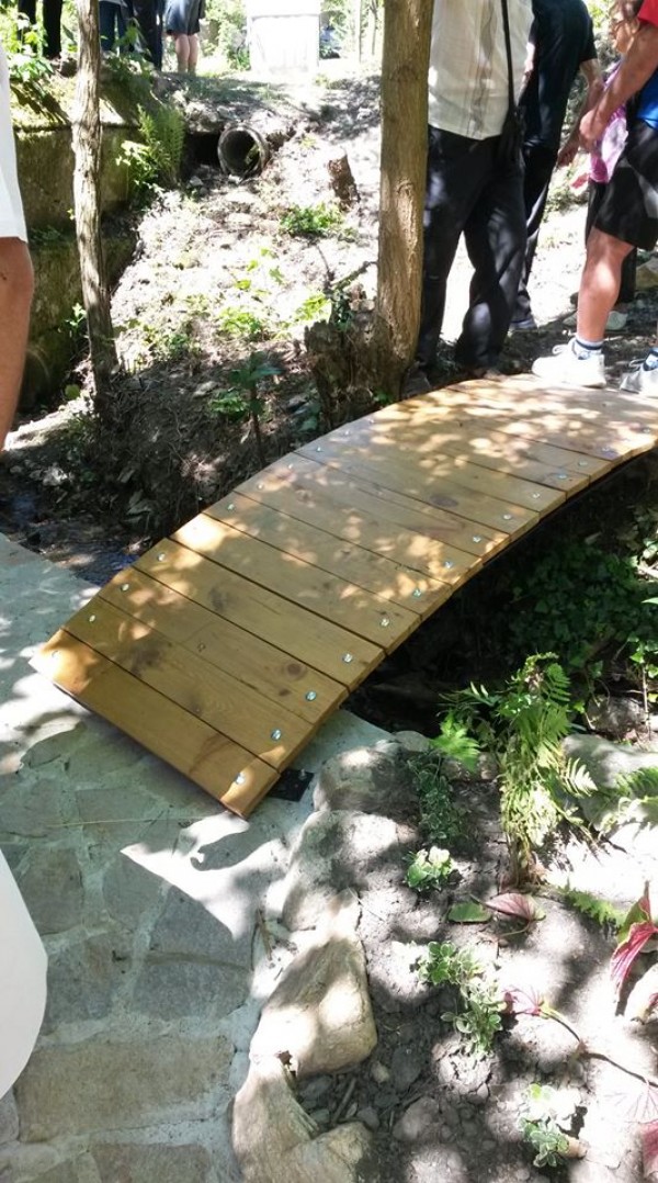 Шипченци изградиха кът за отдих с чешма със собствени средства