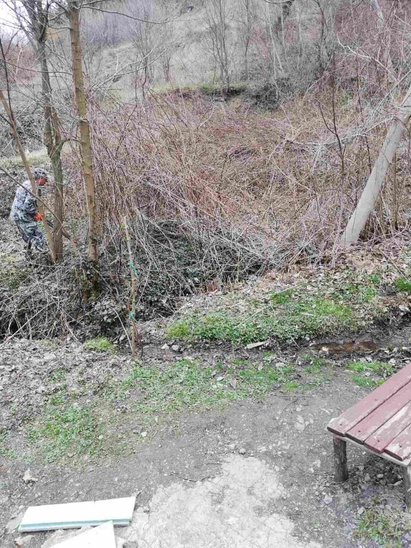 Шипченци изградиха кът за отдих с чешма със собствени средства