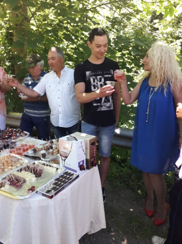 Шипченци изградиха кът за отдих с чешма със собствени средства