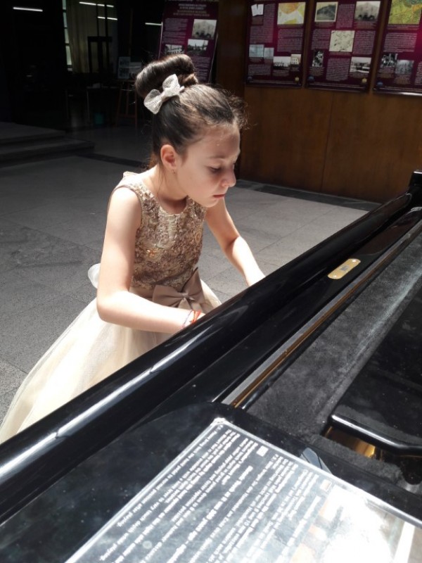 Виктор Владков за втори път грабна голямата награда на фондация “Енчо Керязов“