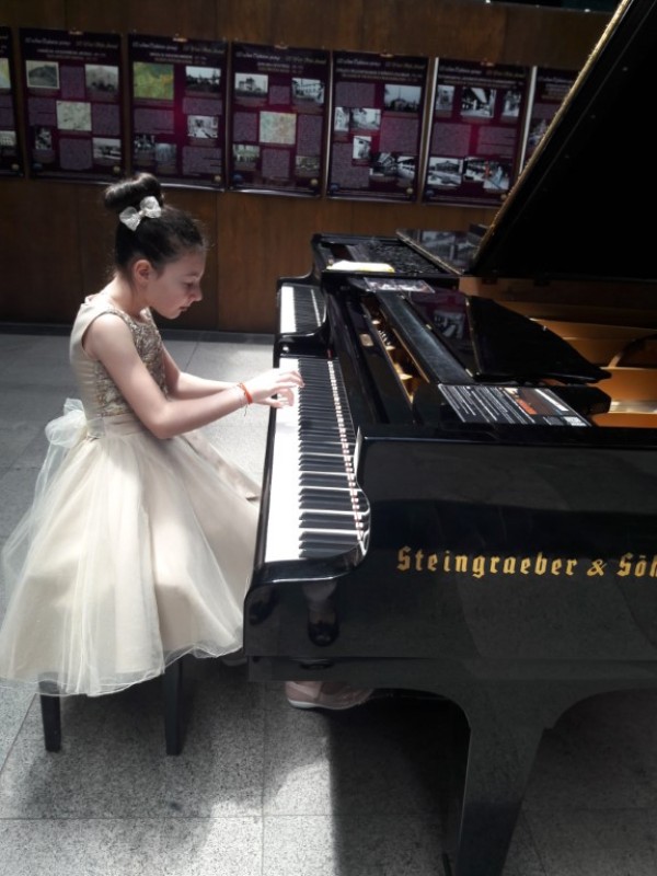 Виктор Владков за втори път грабна голямата награда на фондация “Енчо Керязов“