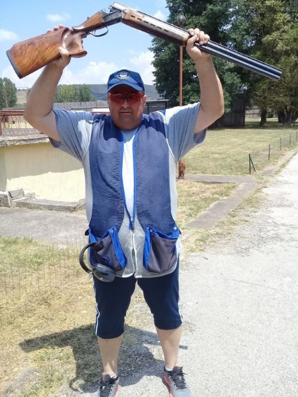 Поредни успехи за казанлъшките стрелци