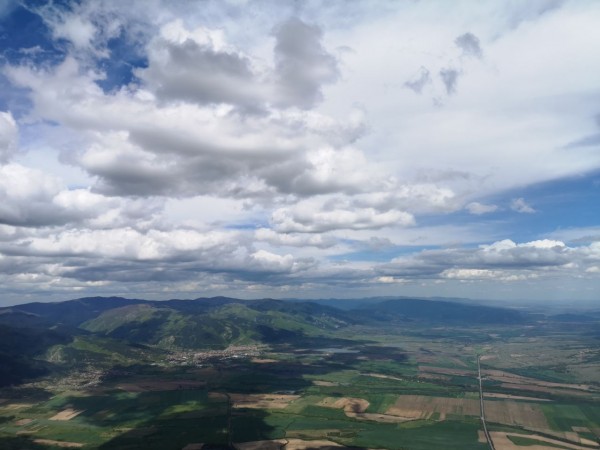 Държавното първенство по парапланеризъм ще се проведе над Казанлък