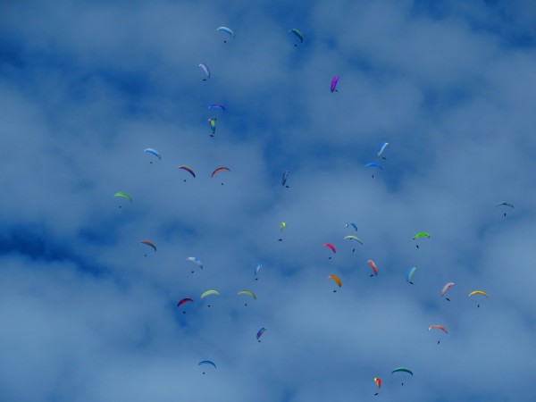 Държавното първенство по парапланеризъм ще се проведе над Казанлък