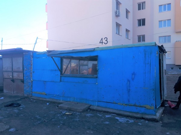 Премахване на незаконни търговски обекти в кв.“Кармен“