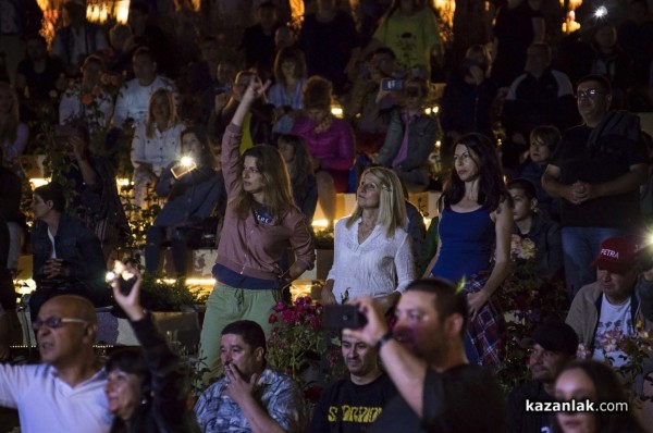 “Фондацията“ не остави публиката седнала