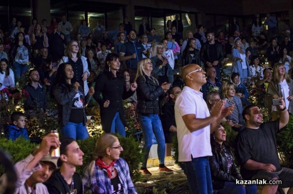 “Фондацията“ не остави публиката седнала