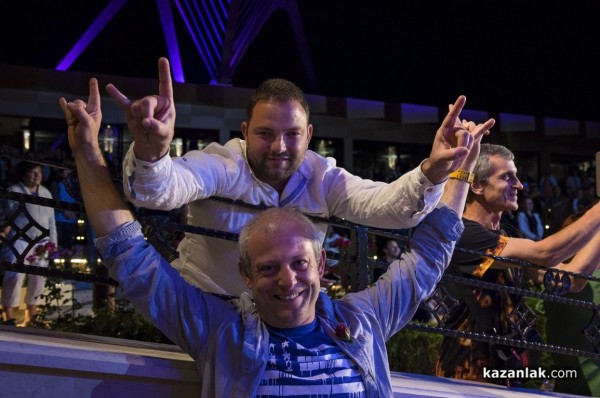 “Фондацията“ не остави публиката седнала