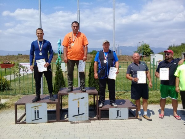 5 златни медала си отстреляха “Балиста“ в турнира за купа “Казанлък“