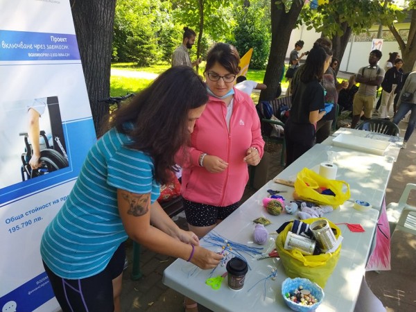 Мобилна „Творителница“ е част от забавленията за деца в Розариума 