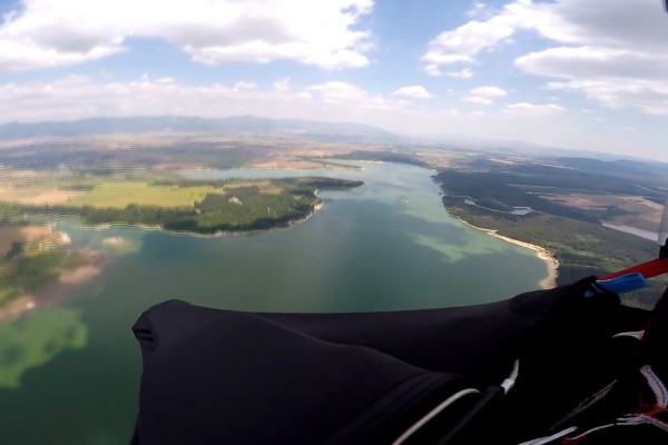 Вижте Розовата долина от птичи поглед – видео от шампионата по парапланеризъм