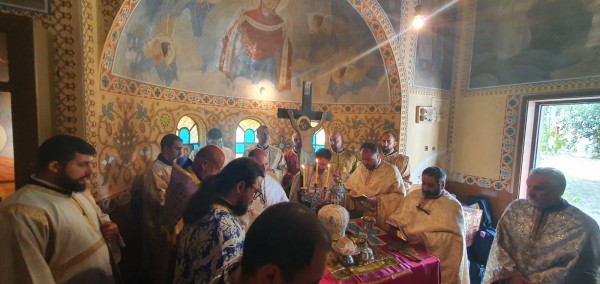 В село Ягода се поклониха пред частица от мощите на Св. Пантелеймон