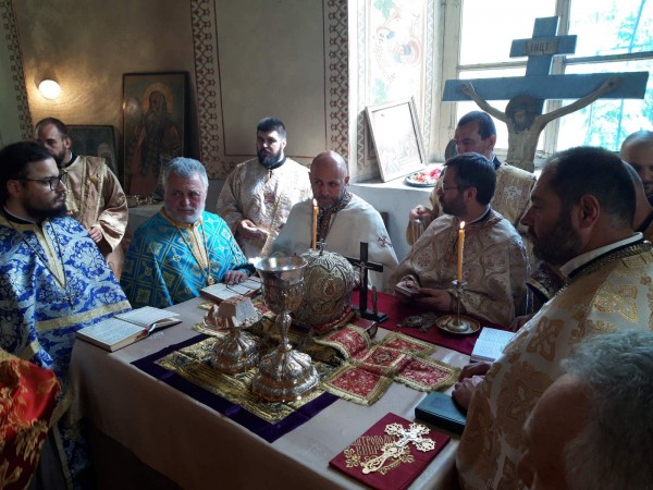 Митрополит Киприан освети чешма и площад в Мъглиж