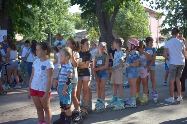 Над 100 деца и младежи показаха умения и бързина в състезание за ролери и тротинетки 