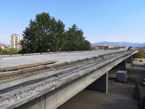 Ремонтните дейности при надлез “Катекс“ продължават при повишено внимание