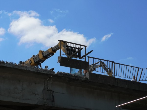 Ремонтните дейности при надлез “Катекс“ продължават при повишено внимание