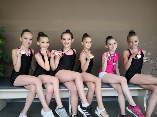 Гимнастичките ни се отрупаха с медали от първото състезание за сезона