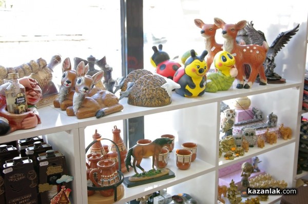 Вече 1 година „Всичко за Дома“ радва казанлъчани